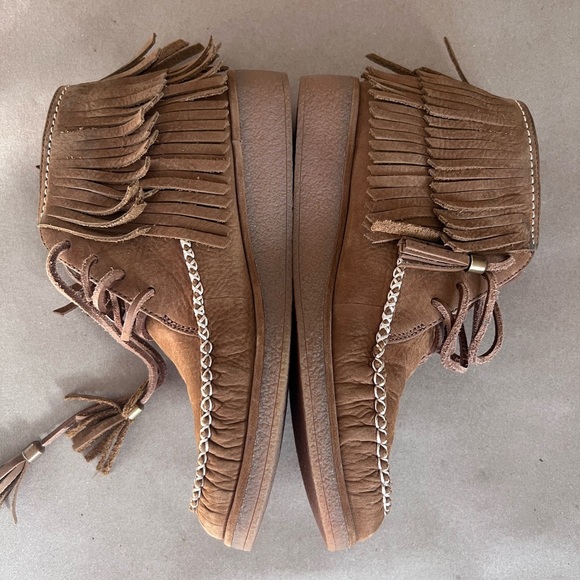 UGG Australia CALEB Chestnut Fringe Nubuck Slip-on Boots 1018944 Moccasins US 6 - Picture 4 of 7
